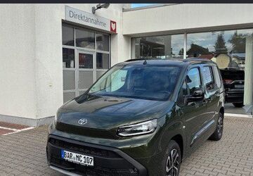 Toyota Proace (Verso) 2.500 km 40.730 &euro; Berlin 13403