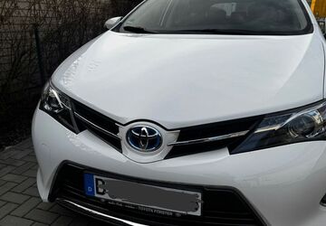 Toyota Auris 38.085 km 13.500 &euro; Berlin 12526