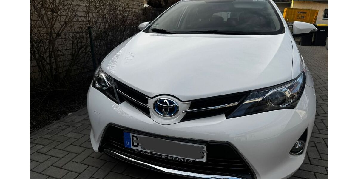 Toyota Auris 38.085 km 13.500 &euro; Berlin 12526