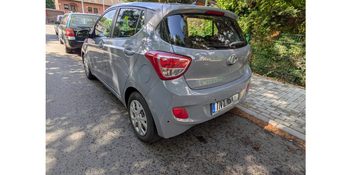 Hyundai i10 94.000 km 5.300 &euro; Falkensee 14612