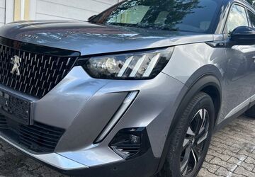 Peugeot 2008 100.000 km 13.900 &euro; Berlin 13403