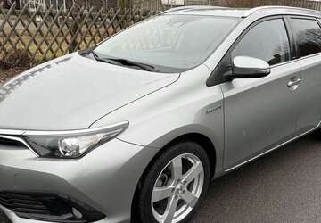 Toyota Auris 56.601 km 15.999 &euro; Berlin 10707