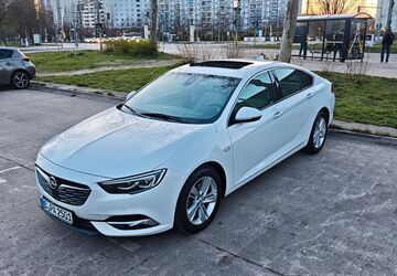 Opel Insignia 106.591 km 13.990 &euro; Berlin 13057