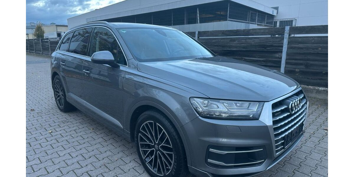 Audi Q7 249.000 km 19.900 &euro; Wildau 15745