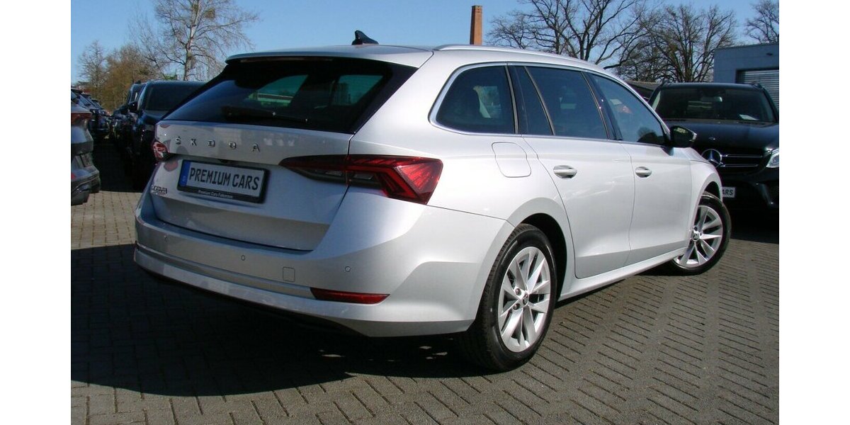 Skoda Octavia 2.0TDI Style ACC Columbus HeadUp AHK 48.103 km 27.480 &euro; Falkensee 14612