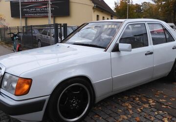 Mercedes-Benz 200 147.000 km 7.990 &euro; Berlin - Tempelhof 12107