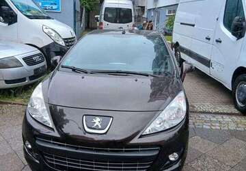 Peugeot 207 105.000 km 5.600 &euro; Berlin 12105