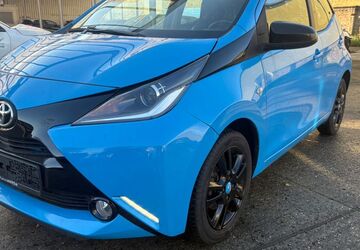 Toyota Aygo (X) 79.000 km 9.890 &euro; Berlin 12099