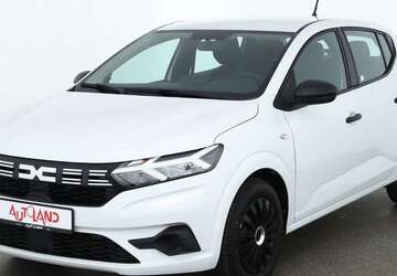 Dacia Sandero 19.987 km 14.990 &euro; Berlin 12683