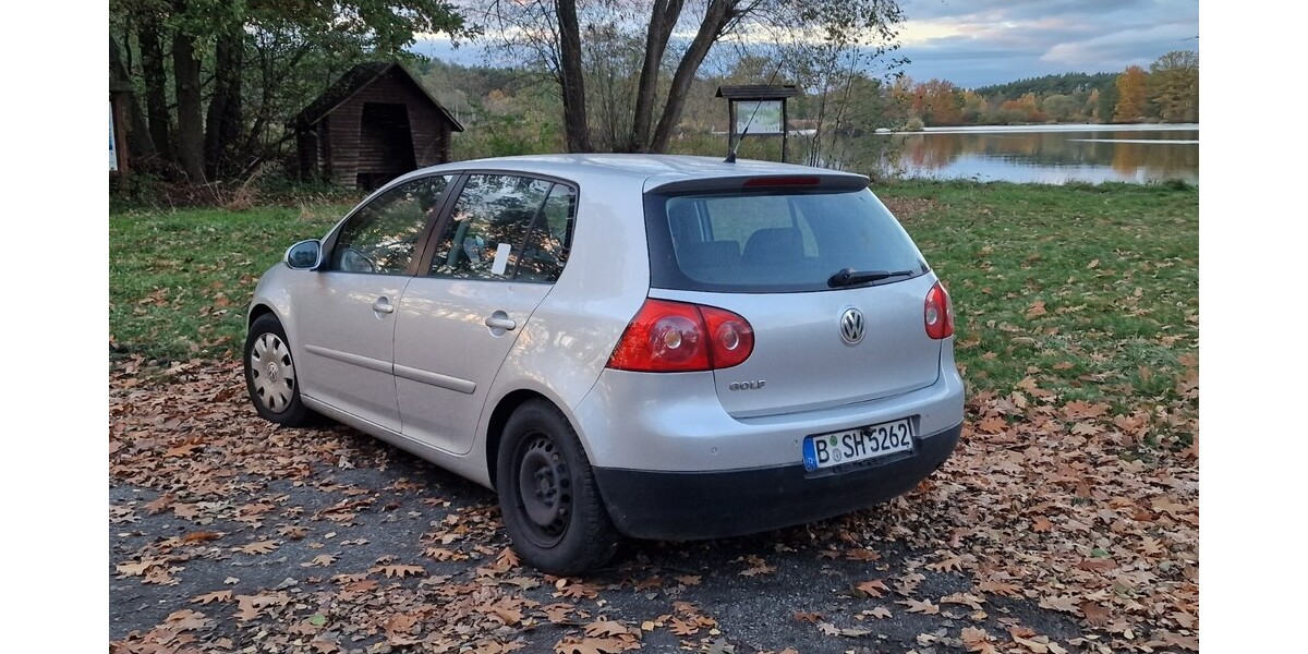 VW Golf V 122.000 km 5.000 &euro; Berlin 10178