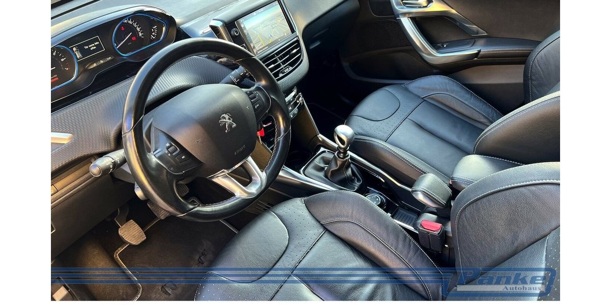 Peugeot 2008 1.2 PureTech Allure*Carplay*Leder*Tempo* 100.000 km 7.480 &euro; Berlin 13187