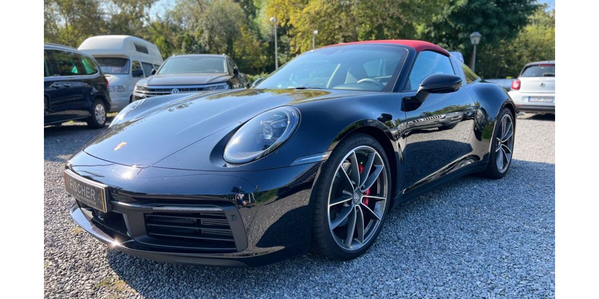 Porsche 992 5.990 km 159.990 &euro; Potsdam 14482