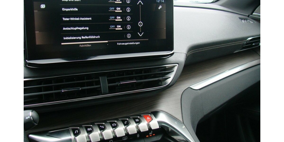 Peugeot 5008 1.2 PureTech 130 GT Focal ACC Pano 7Sitzer Le 30.873 km 26.980 &euro; Falkensee 14612