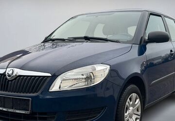 Skoda Fabia 71.730 km 4.990 &euro; Berlin 12277