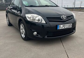 Toyota Auris 100.100 km 6.200 &euro; Berlin 12247