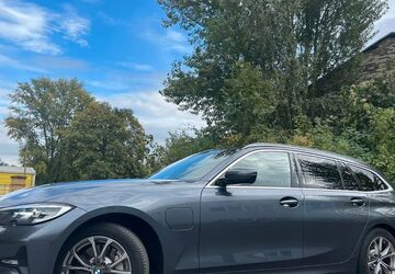 BMW 330 154.000 km 20.900 &euro; Berlin 10627