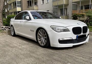 BMW 750 132.000 km 10.900 &euro; Berlin 13407