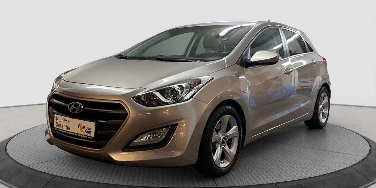 Hyundai i30 103.000 km 12.700 &euro; Berlin 10625