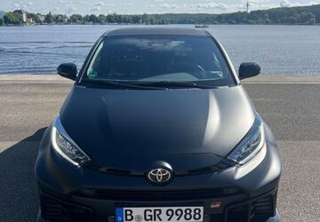 Toyota Yaris 4.500 km 42.500 &euro; Berlin 10629