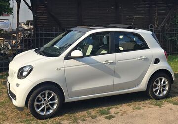Smart ForFour 114.408 km 6.499 &euro; Berlin 12683