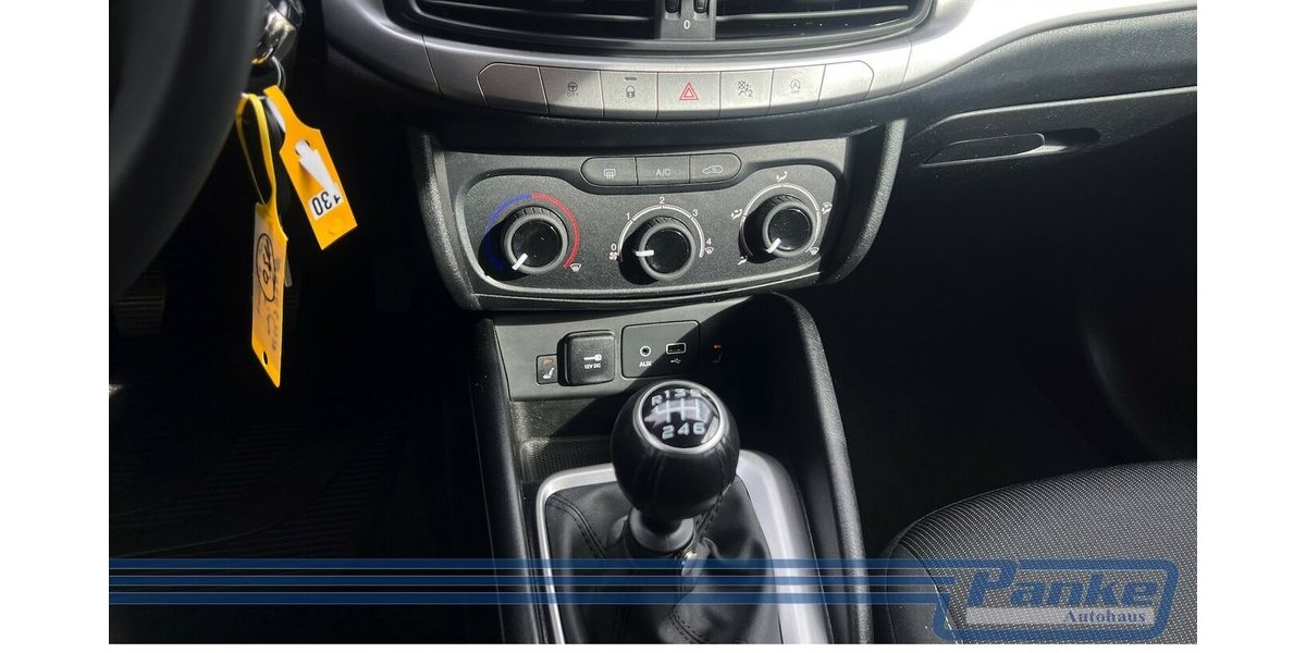 Fiat Tipo 1.4 T-Jet Easy*AHK*SHZ*Klima*NAV*LED*BT* 131.411 km 6.990 &euro; Berlin 13187