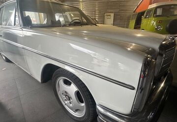 Mercedes-Benz 250 77.000 km 12.888 &euro; Berlin / Pankow 13127