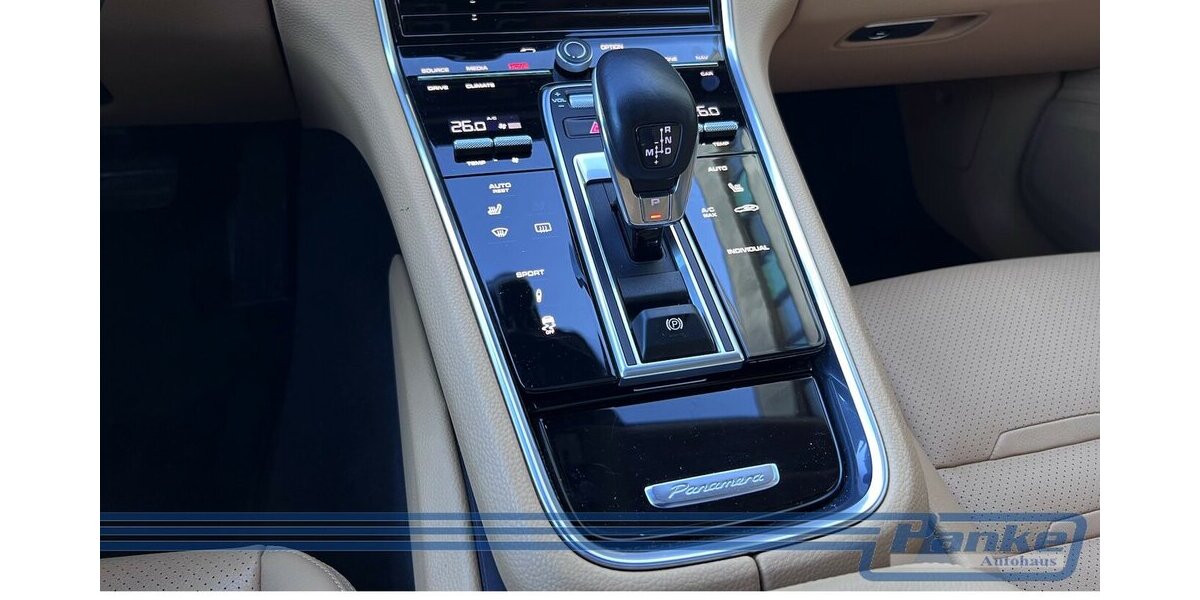 Porsche Panamera 3.0 Aut.*Pano*LED*Memory*Leder*Luft* 39.342 km 49.900 &euro; Berlin 13187