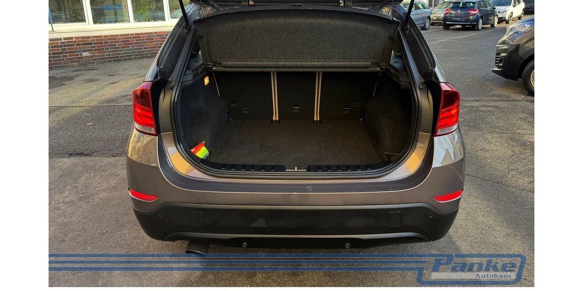 BMW X1 18 i sDrive Aut.*NAV*SHZ*Leder*USB*AC* 100.000 km 10.490 &euro; Berlin 13187