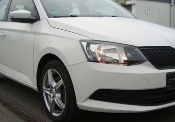 Skoda Fabia 72.300 km 9.999 &euro; Berlin 13435