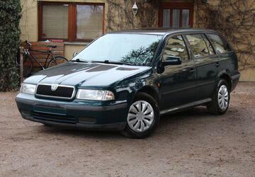 Skoda Octavia 203.000 km 1.999 &euro; Berlin 10317