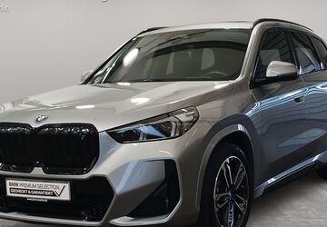 BMW iX1 19.377 km 43.900 &euro; Berlin 14057