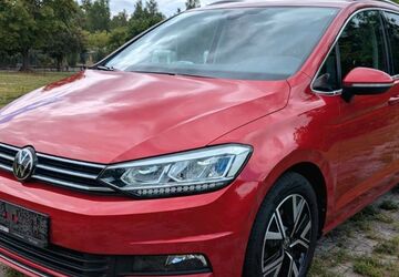 VW Touran 132.000 km 18.990 &euro; Berlin 14057
