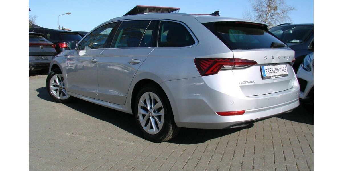 Skoda Octavia 2.0TDI Style ACC Columbus HeadUp AHK 48.103 km 27.480 &euro; Falkensee 14612