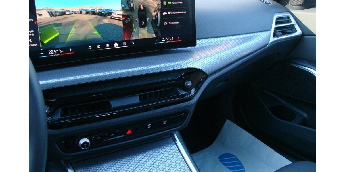 BMW 330e Touring LCI M SportPro HUD HiFi AHK 360º 15.130 km 42.980 &euro; Falkensee 14612