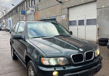 BMW X5 268.000 km 2.000 &euro; Berlin 13156