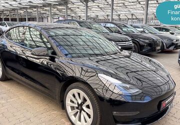 Tesla Model 3 68.938 km 34.990 &euro; Ludwigsfelde (bei Berlin) 14974