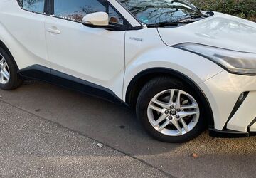 Toyota C-HR 49.878 km 18.990 &euro; berlin 13053