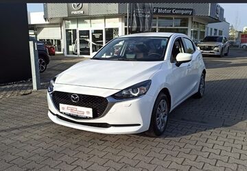 Mazda 2 95.332 km 10.490 &euro; Berlin 13403
