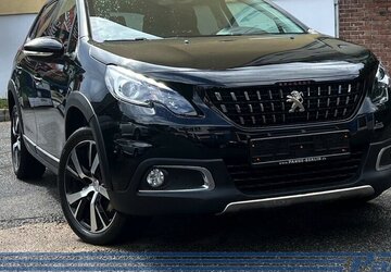 Peugeot 2008 1.2 PT 130 Allure*Pano*Navi*Leder*1-Hand* 79.035 km 12.490 &euro; Berlin 13187