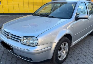 VW Golf 180.000 km 2.699 &euro; Berlin 13055
