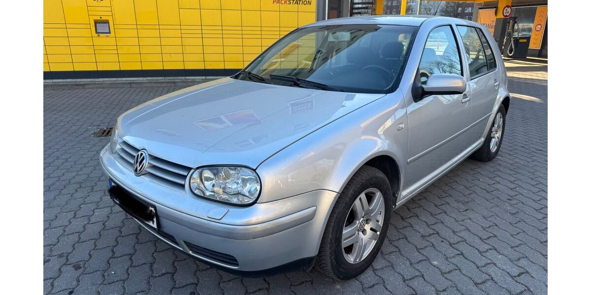VW Golf 180.000 km 2.699 &euro; Berlin 13055