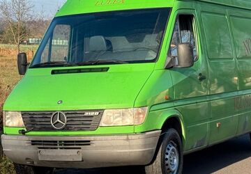Mercedes-Benz Sprinter 176.887 km 5.950 &euro; Berlin 13629