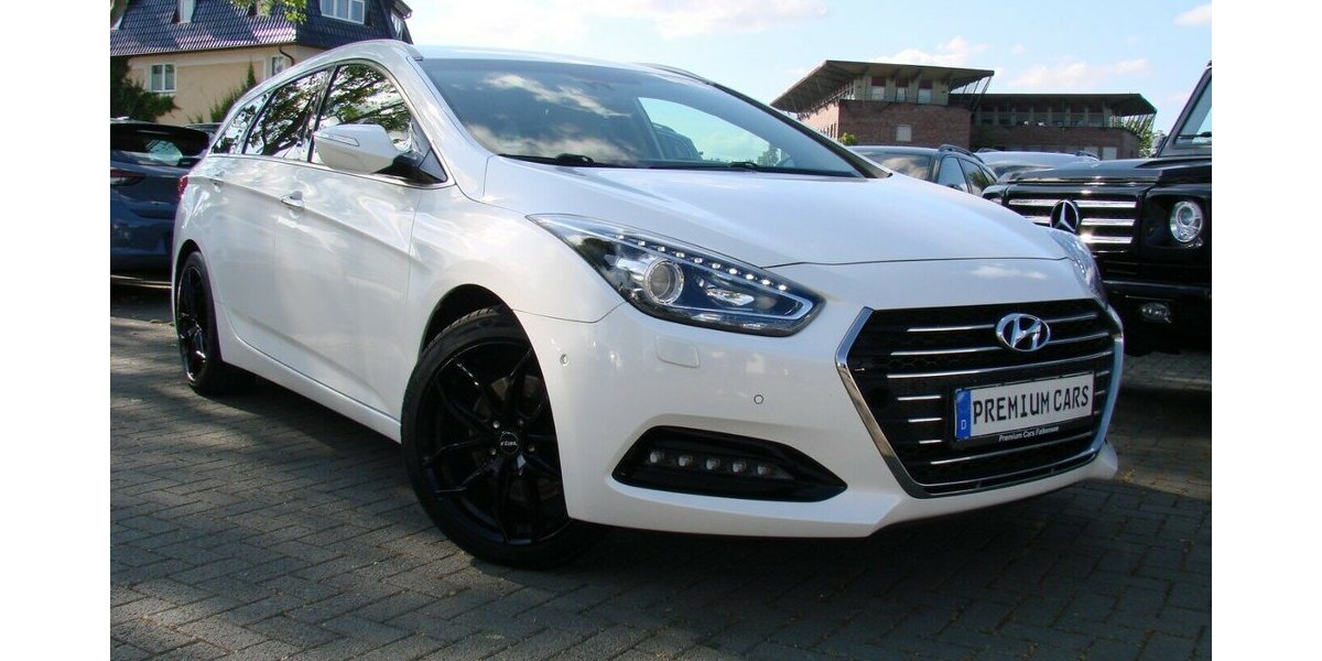 Hyundai i40 cw 1.7 CRDi Blue Premium DCT Infinity Leder 101.563 km 12.480 &euro; Falkensee 14612