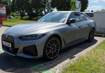 BMW i4 25.000 km 56.999 &euro; Berlin 10243